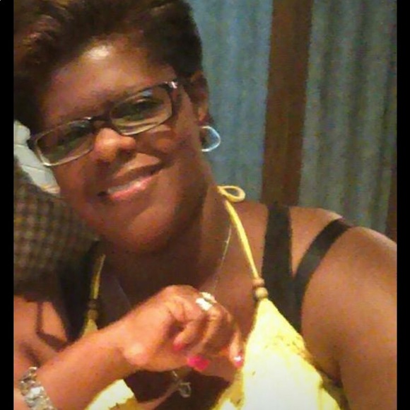 Meet your Posher, Shelia - Picture 1 of 1